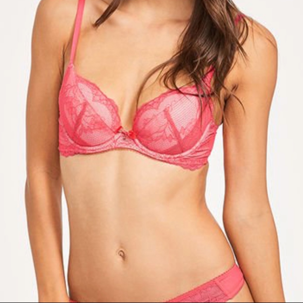 NWT Gossard SuperBoost Bra